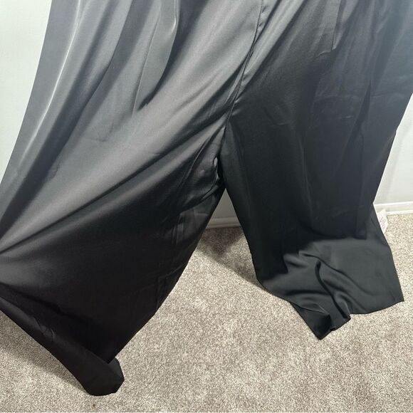 ASOS LUXE Curve Black Satin Plunge Wide Leg Jumpsuit NWT Size 16 Boutonnière - Picture 15 of 15